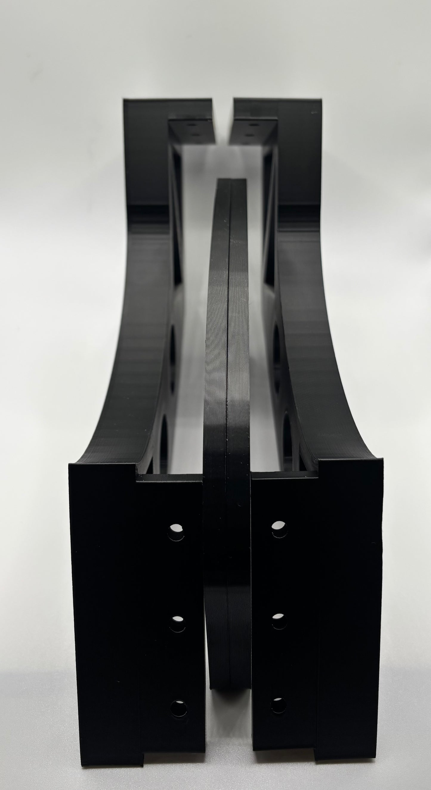 Supports d’Étagère Style Aileron de Voiture de Course – Personnalisables