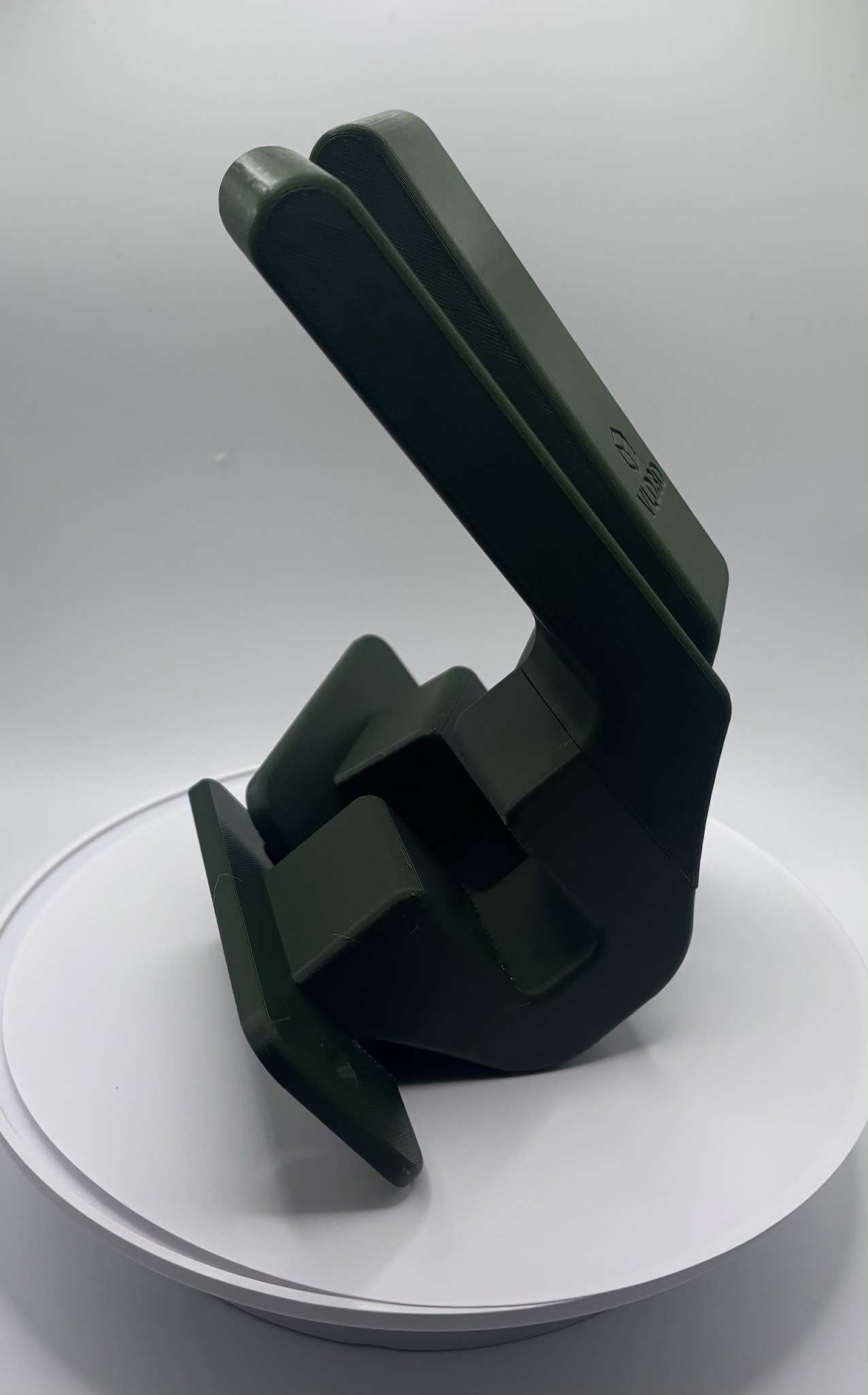 Wall-mounted hockey glove holder β Wall-mounted hockey storage