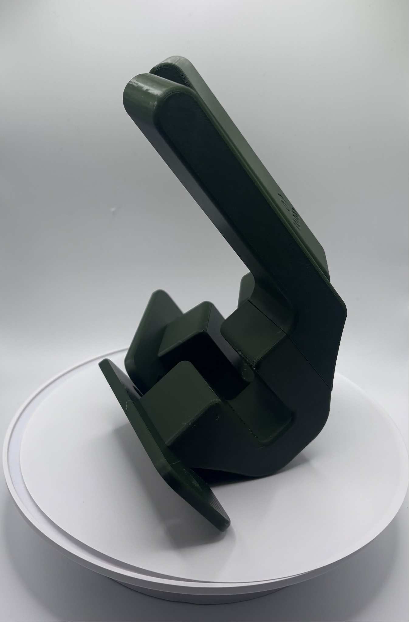 Wall-mounted hockey glove holder – Wall-mounted hockey storage