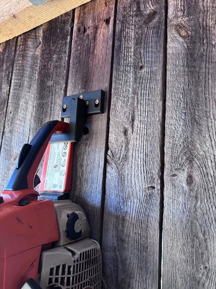 Wall Hook for Chainsaw – Heavy Duty Chainsaw Holder