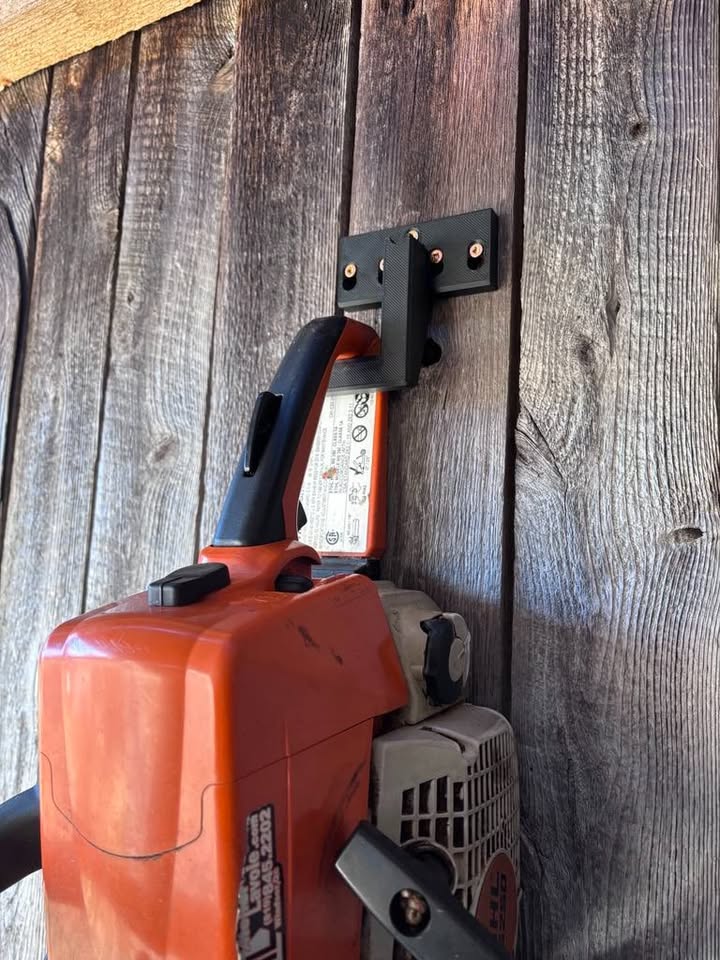 Wall Hook for Chainsaw – Heavy Duty Chainsaw Holder
