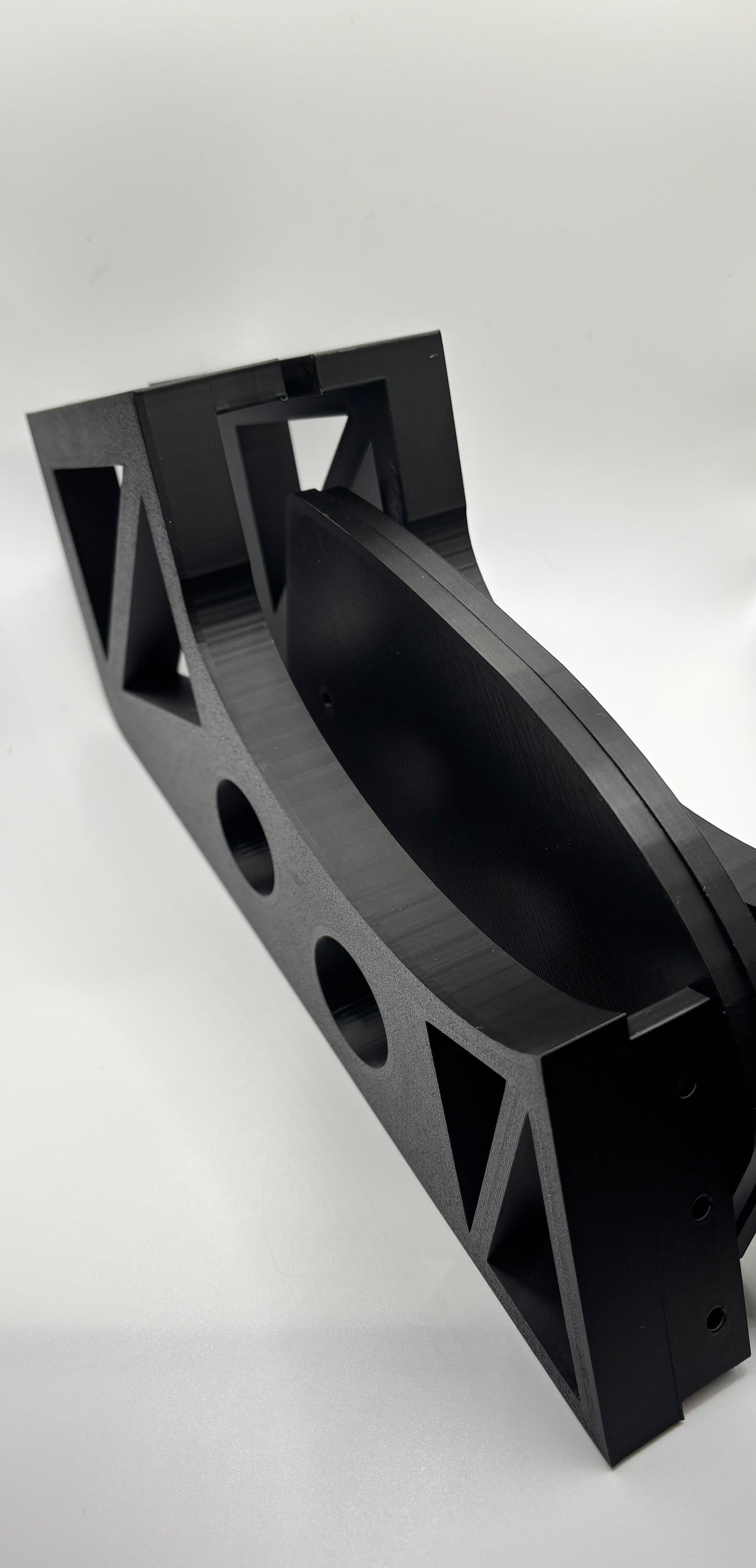 Supports d’Étagère Style Aileron de Voiture de Course – Personnalisables