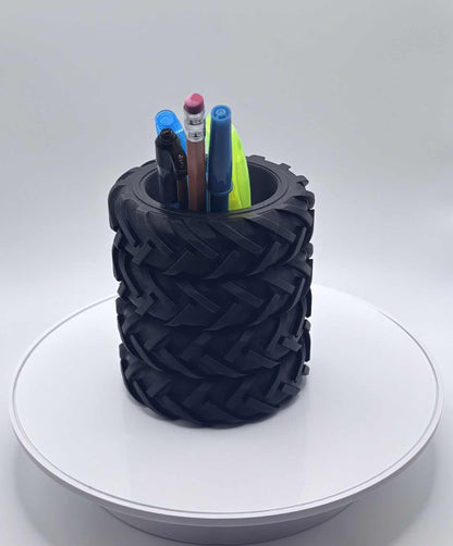 Porte-crayons inspiré des pneus de tracteur– Accessoire de bureau original – Mud Tire – Tracteur