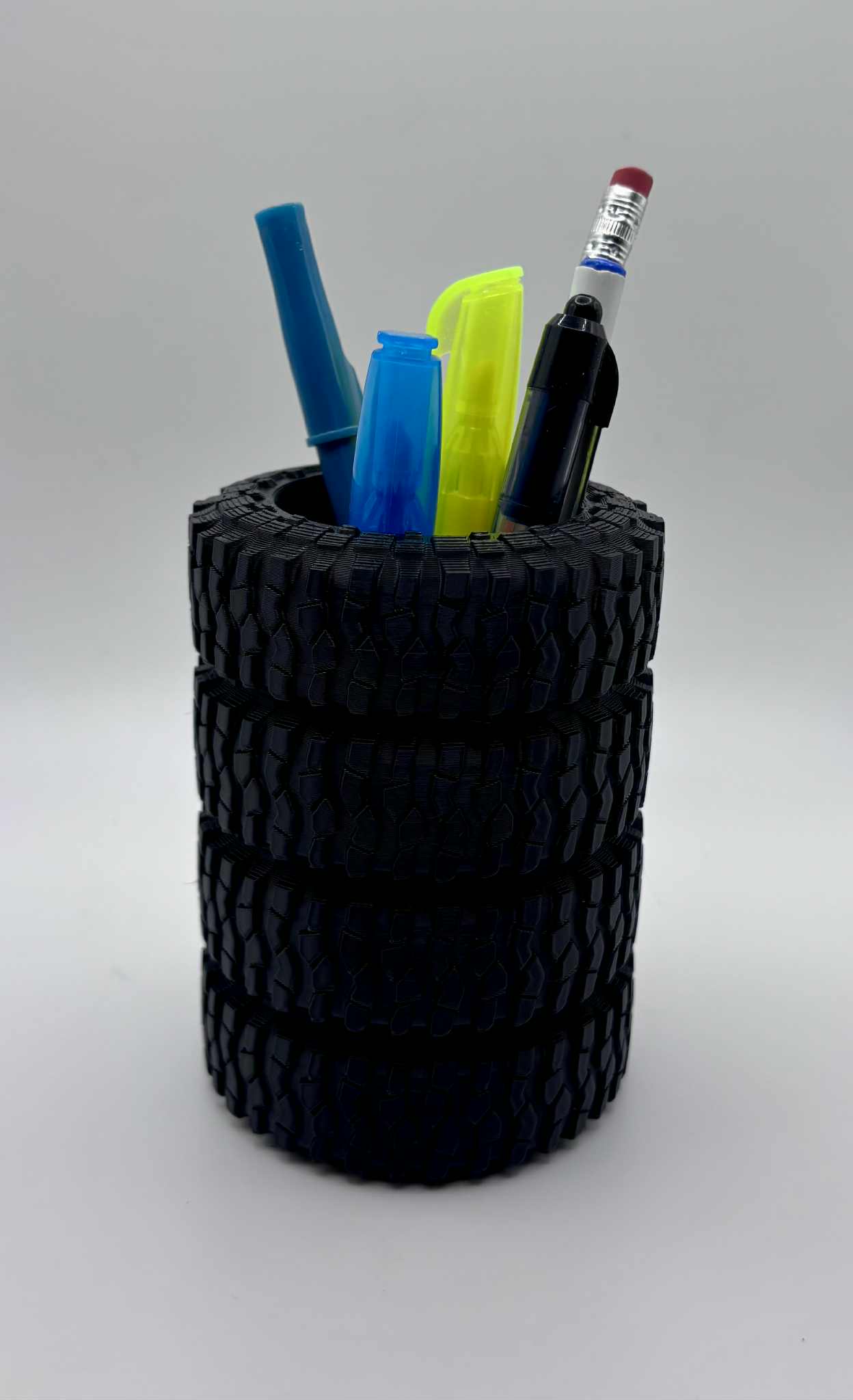 Porte-crayons design pneu – Accessoire de bureau original – Mud Tire – VTT