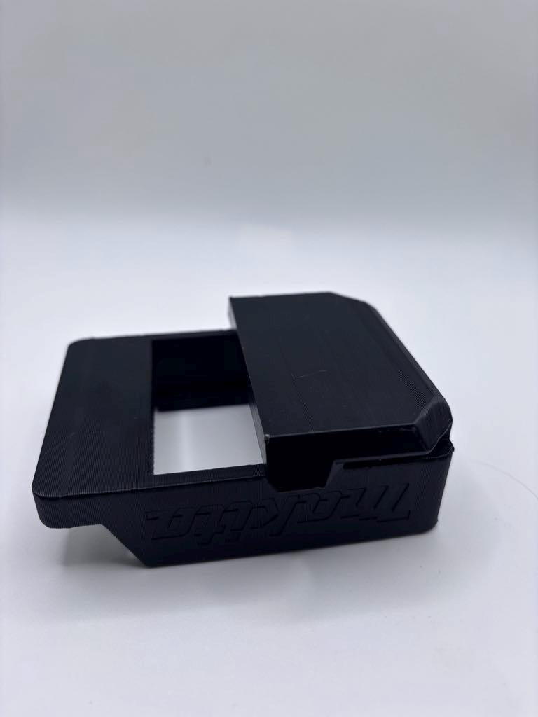 Support compatible with Makita batteries installation on Milwaukee Packout