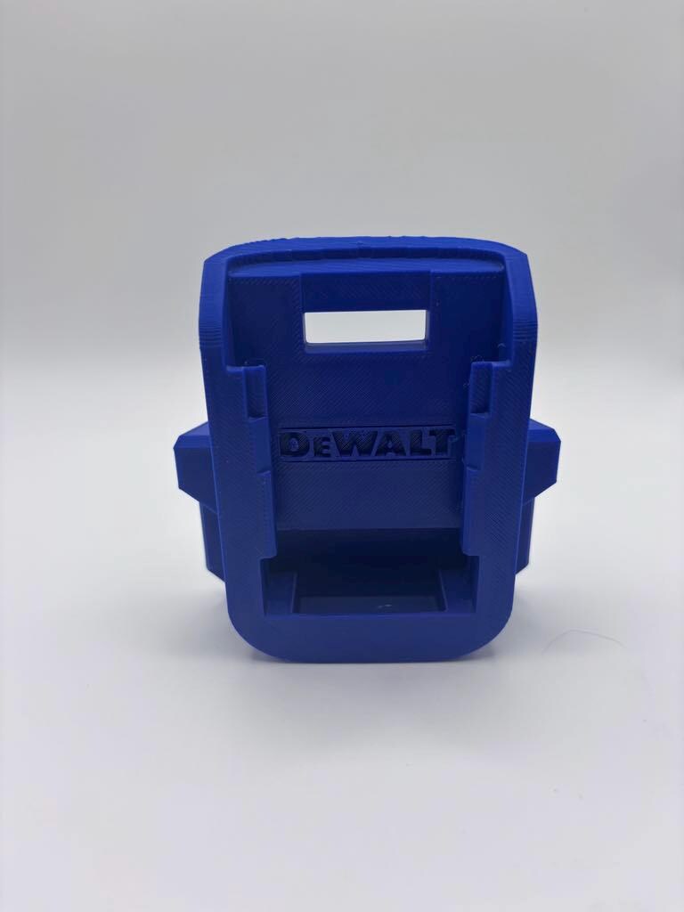 Support compatible with Dewalt batteries installation on Milwaukee Packout